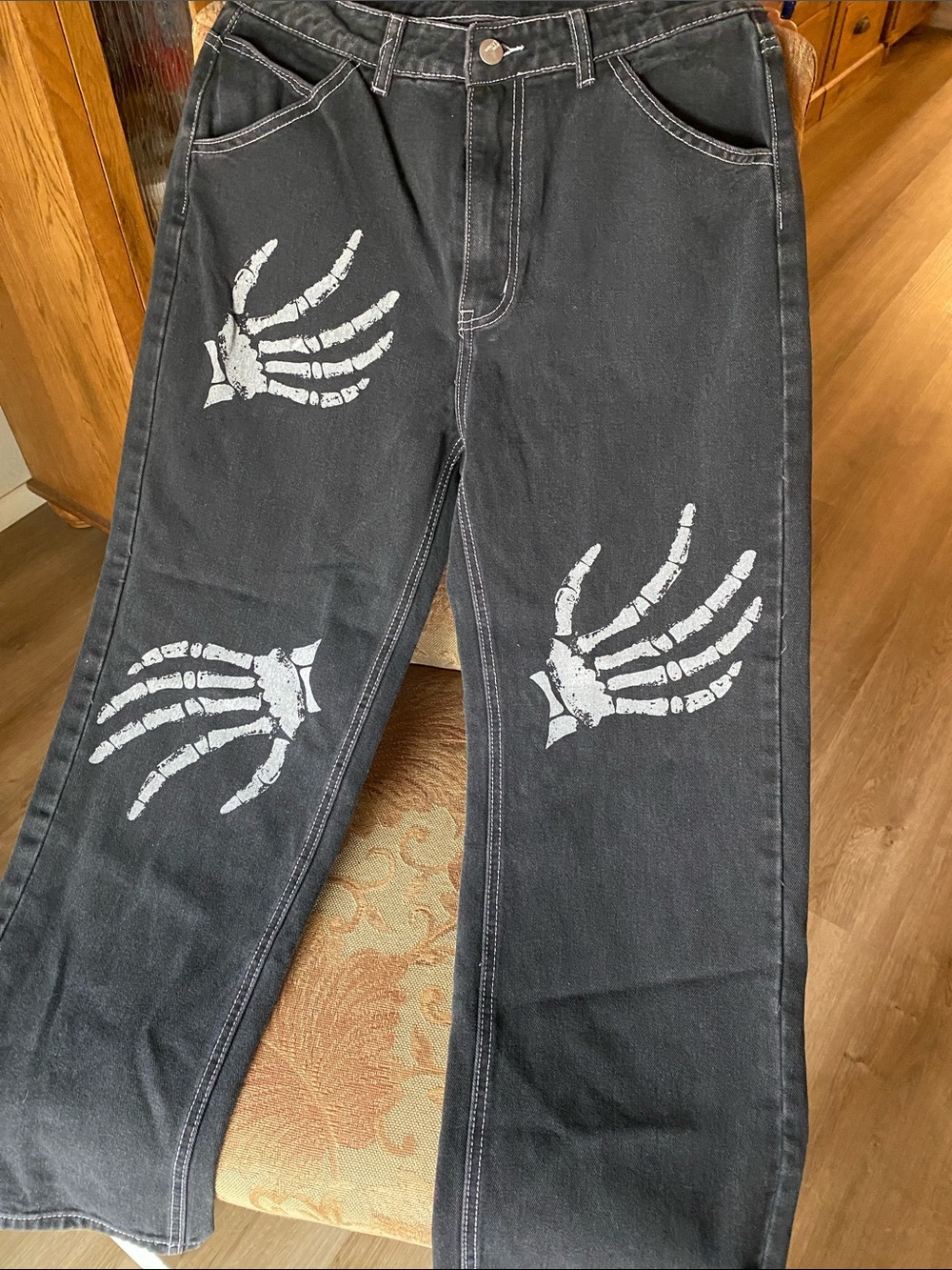 ROMWE Black and White Labelled Denim
